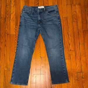 Hollister Men's Straight Fit Jeans in Medium Blue Wash